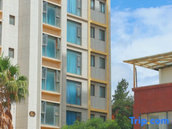 Дали: Gongguan Bihai Lantian Hotel