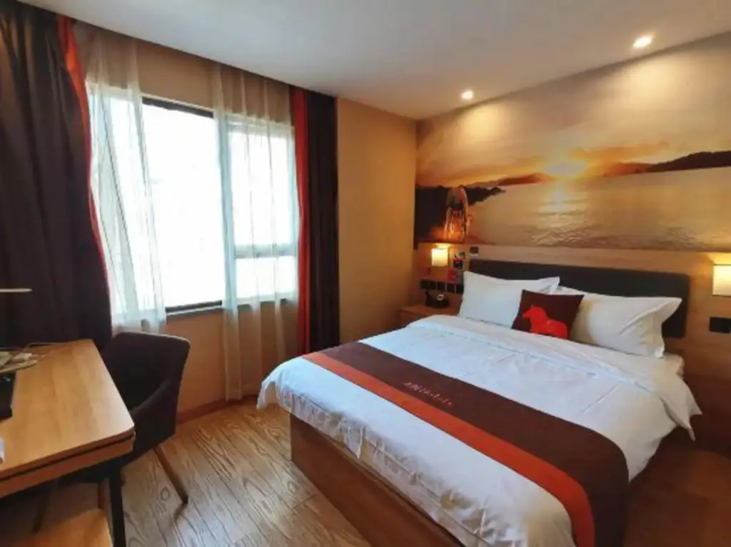 Нинбо: Junyi Chain Hotel (Ningbo Beilun Cinema)
