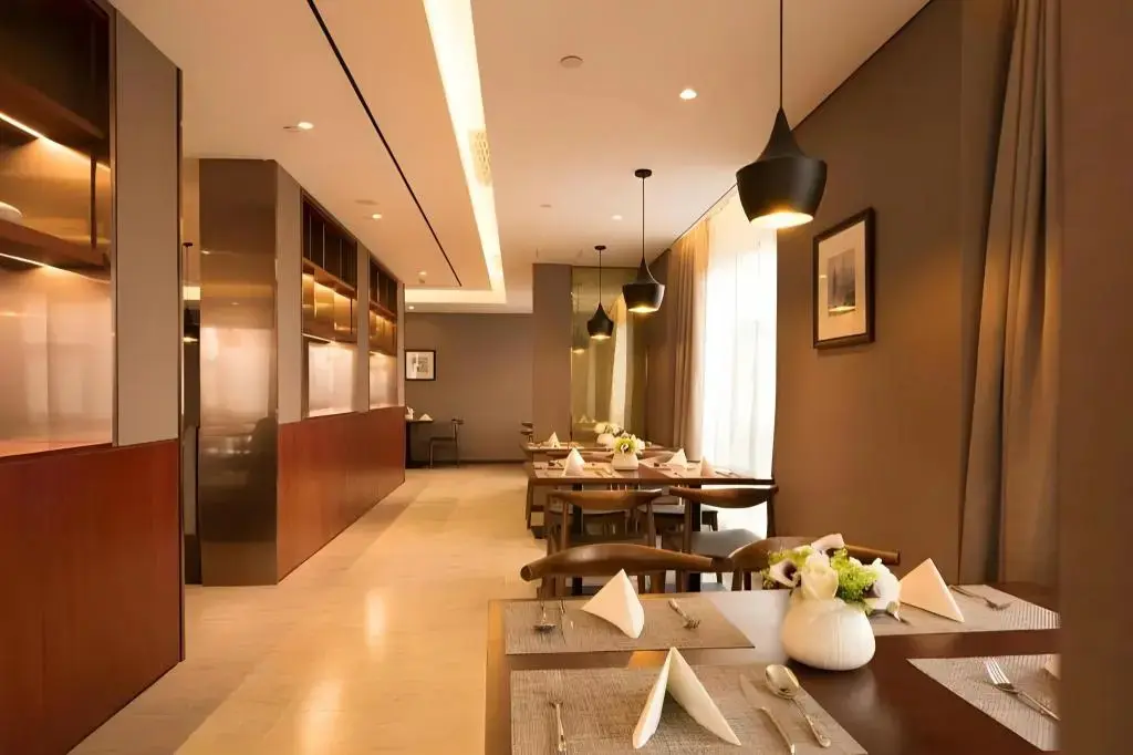 Шанхай: Yitel Hotel (Shanghai Lujiazui Financial District Fangdian Road Subway Station Branch)