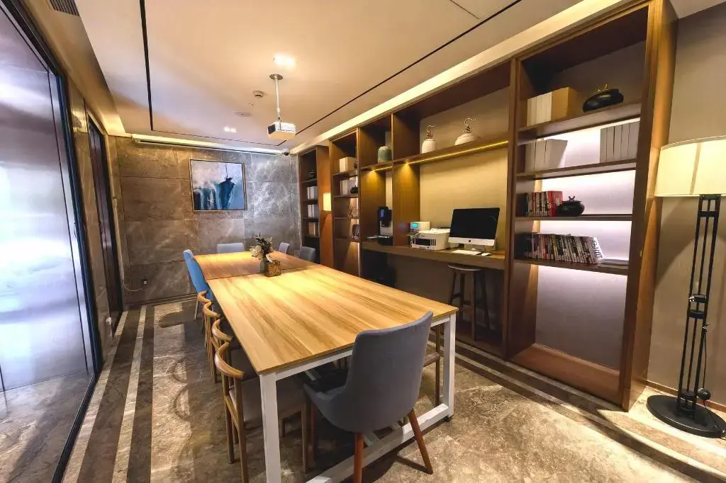 Шанхай: Yitel Hotel (Shanghai Lujiazui Financial District Fangdian Road Subway Station Branch)