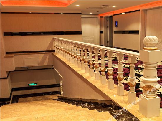 Luo Man Ke Boutique Hotel — фото 1