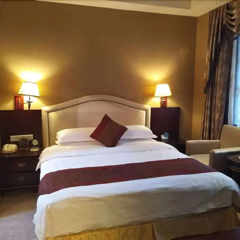 Цзюцюань: Rong Jin Zhou Hai Hotel