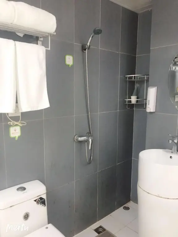 Шанхай: Hi Inn Hotel (Shanghai Songjiang Happy Valley)