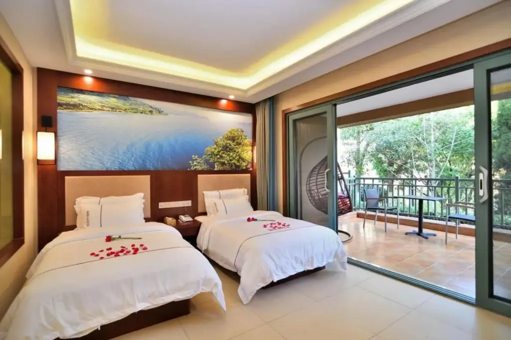 Юйси: Fuxian Lake Rongxi Yuehu Resort Hotel