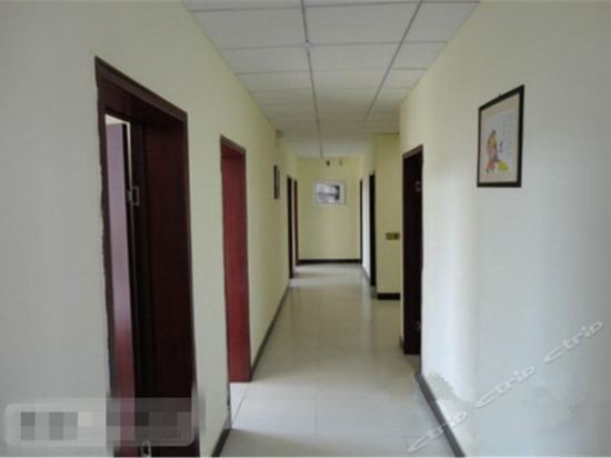 Линьи: Linyi Junfu Guest House