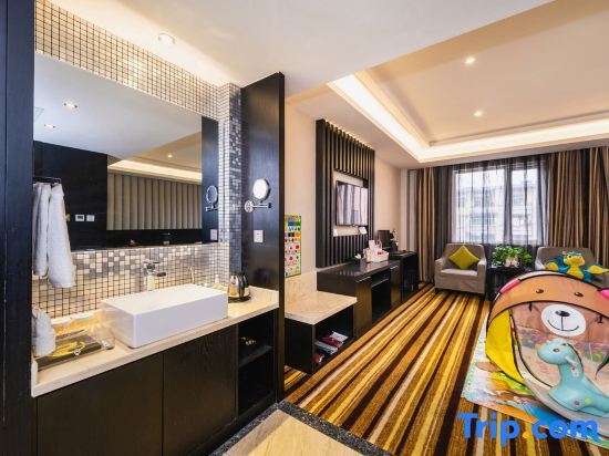 Ханьчжун: Gulong Hotel (Hanzhong High-speed Railway Station Wanbang)