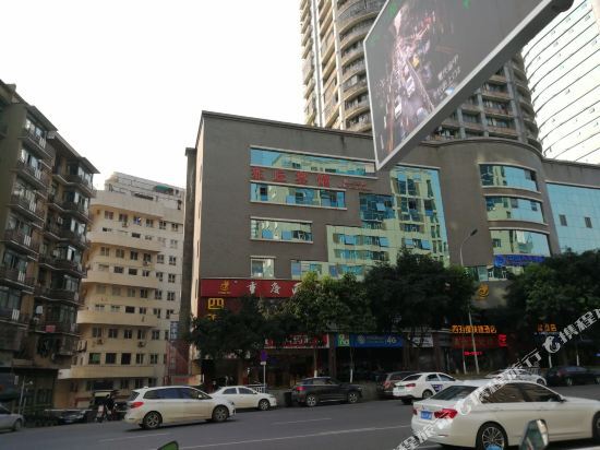 Chongqing Dongqiu Hotel (Niu Kok Tau MTR Station Shop, Sheung Ching Temple) — фото 1