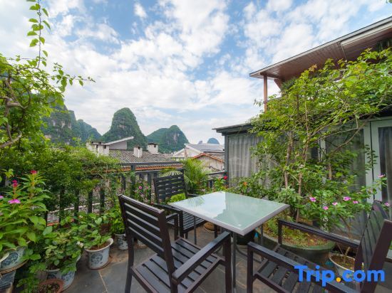 Яншо: One Ching Inn (Yangshuo West Street Store)