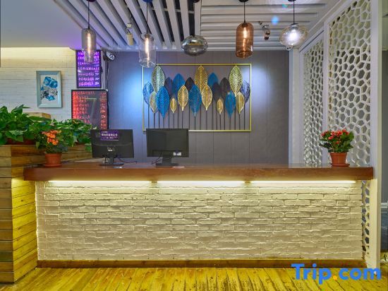 Яншо: One Ching Inn (Yangshuo West Street Store)