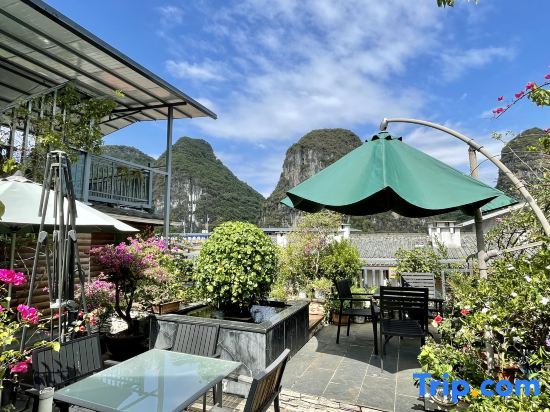 Яншо: One Ching Inn (Yangshuo West Street Store)