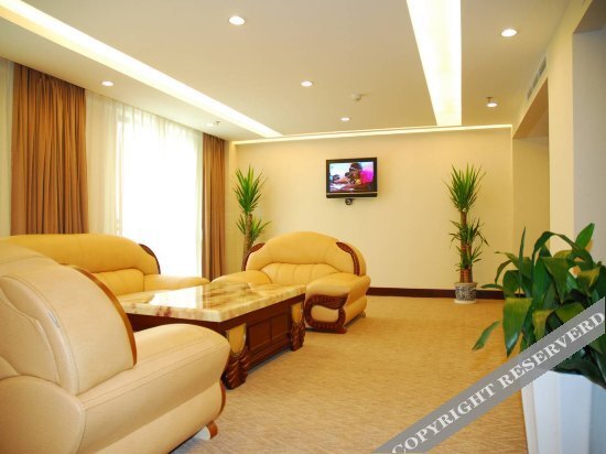 Шанхай: New Chang Ling Hotel