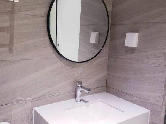 Гуанчжоу: Ling Er Ling Hotel