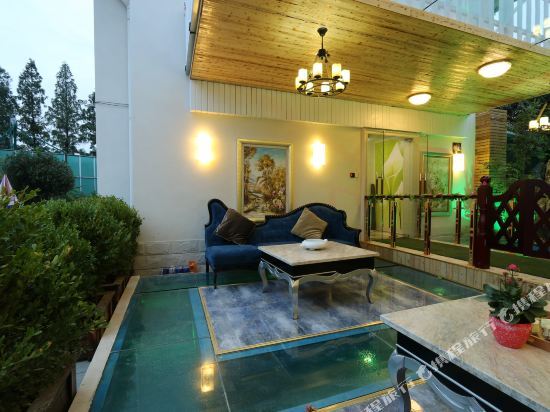 Ханчжоу: Hangzhou Shanxia Hotel (Lingyihong)