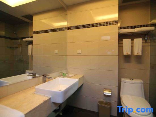 Дунгуань: Jin Bo Te Holiday Hotel（Dongguan Changping store）