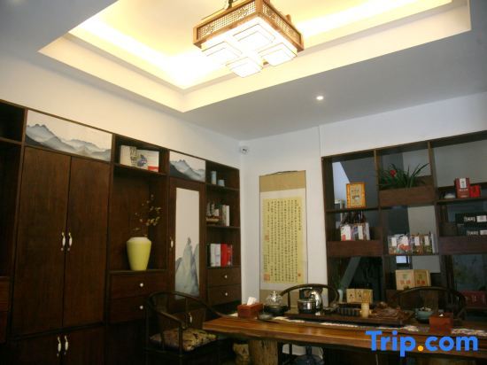 Phoenix Xuxiangting Homestay — фото 1