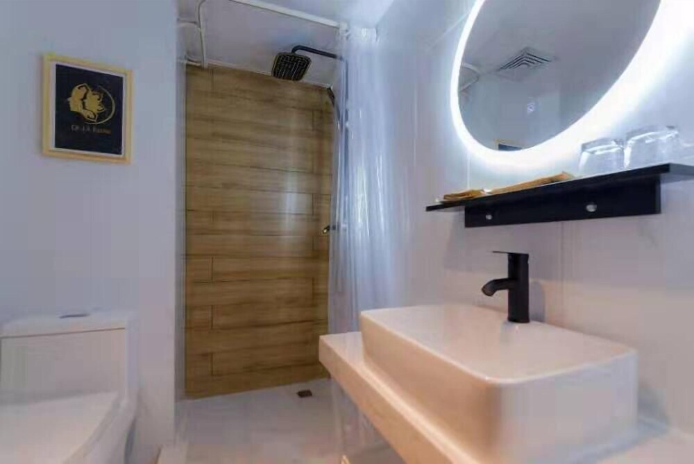 Гуанчжоу: De La Reine Bar  Spa Hotel Guangzhou