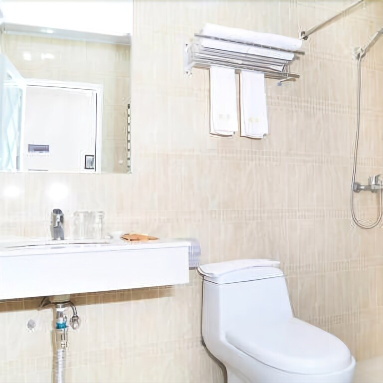 Санья: Yalong Bay Yuan Fang Zai Tian Bian Boutique Inn