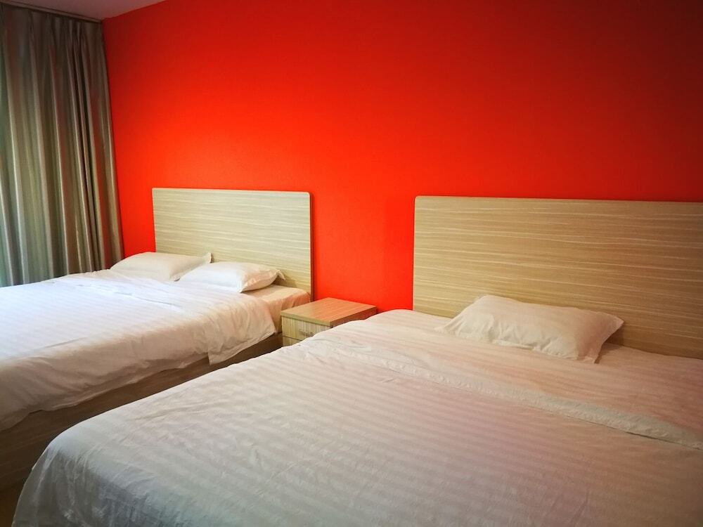 Чэнду: Merry Hotel