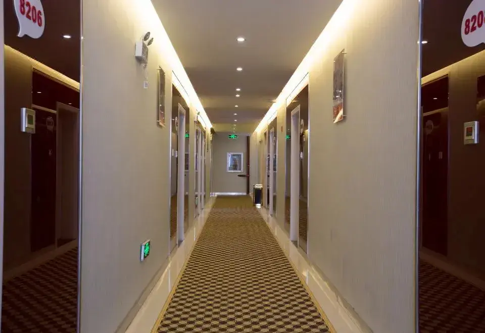 Цзинхун: Xiangxuan Hotel (Xishuangbanna Manting Park)