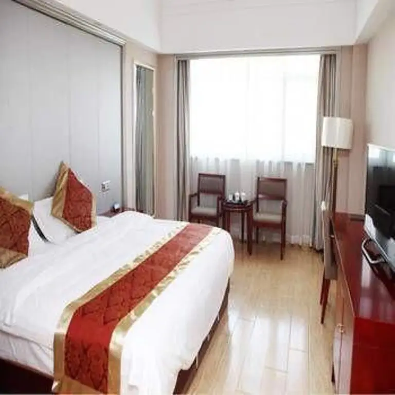 Шанхай: Shanghai Liantai Holiday Hotel (Gongfu Xincun Metro Station)
