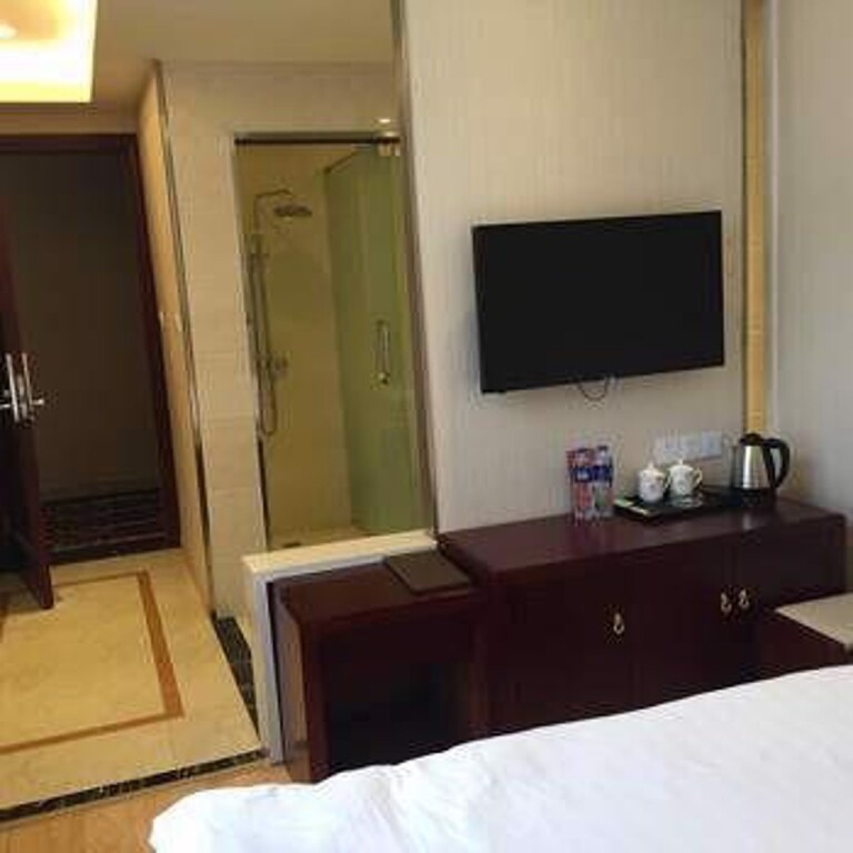 Шанхай: Shanghai Liantai Holiday Hotel (Gongfu Xincun Metro Station)