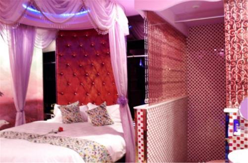 Шанхай: Yaliang Theme Hotel