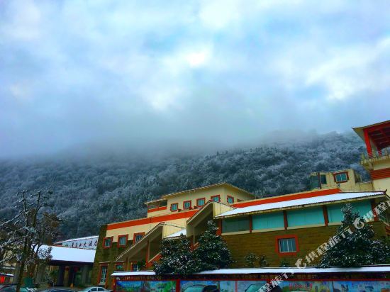 Huaying Mountain Hotel — фото 1