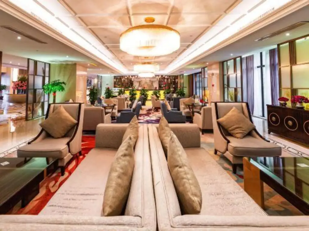 Ruili Bund Hotel — фото 1