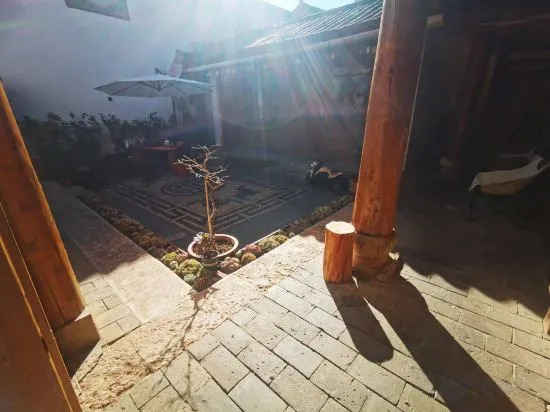 Лицзян: Lijiang Mengenju Inn