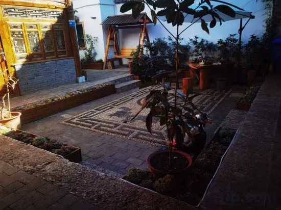 Лицзян: Lijiang Mengenju Inn