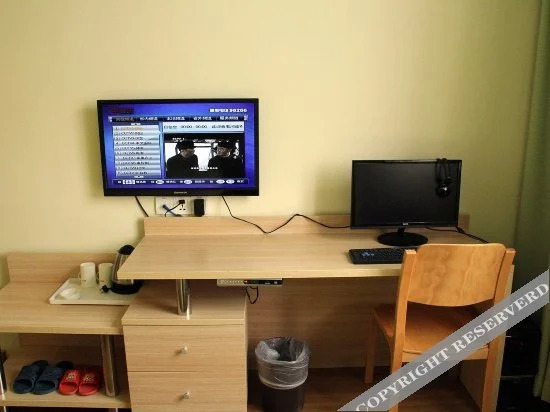 Кайфын: Longxiang Business Hotel