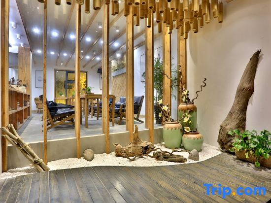 Цзясинь: Wuzhen Yuyin Courtyard Design Hotel (South Gate of Xizha Scenic Area)