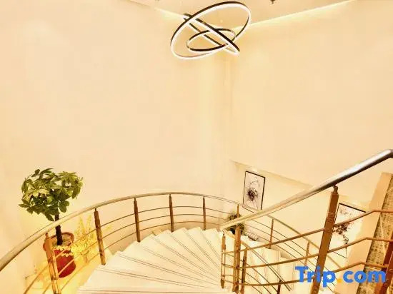 Шанхай: Yongcheng hotel shanghai Jinshajiang road Fengzhuang subway station shop