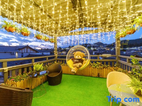 Lijiang Muzi Yayuan homestay designer net red view beauty hotel (Ancient City Branch) — фото 1