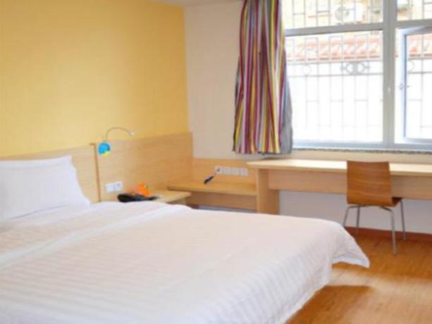 Наньчан: 7 Days Inn Nanchang Ba Yi Square Songbai Branch