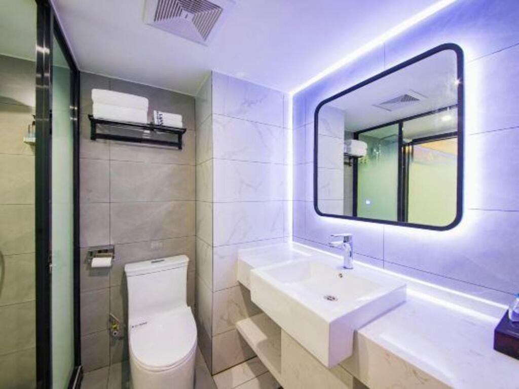 Чанша: LANB Hotel (Changsha Yuhua District Government Subway Station Store)