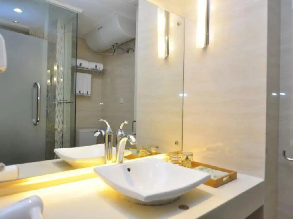 Юйси: Qinglang Holiday Hotel Fuxian Lake