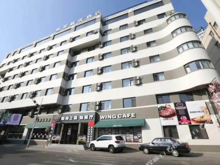 Даньдун: Homeinn Plus Hotel (Dandong Yalu River Grand Bridge Broken Bridge Scenic Area Railway Station)