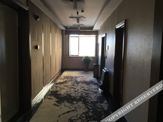 Чжанъе: Yunjin Holiday Hotel (Zhangye Wetland Park)