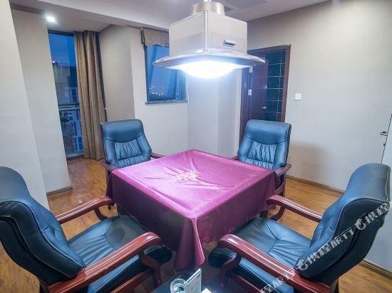 Чэнду: Airport Pearl Hotel (Chengdu Shuangliu International Airport)