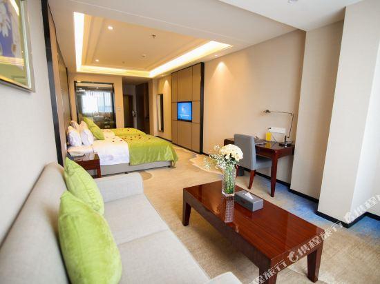 Чэнду: Airport Pearl Hotel (Chengdu Shuangliu International Airport)