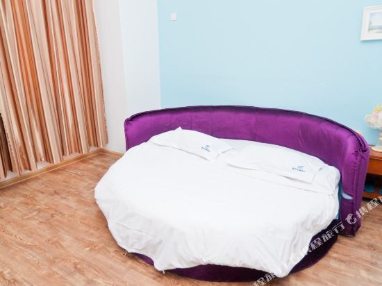 Цзыбо: Ouber Theme Hotel (Zibo Crystal Street Shandong University of Technology)