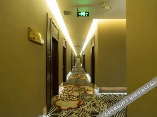 Харбин: Zhongwei Hotel (Harbin International Convention and Exhibition Center)