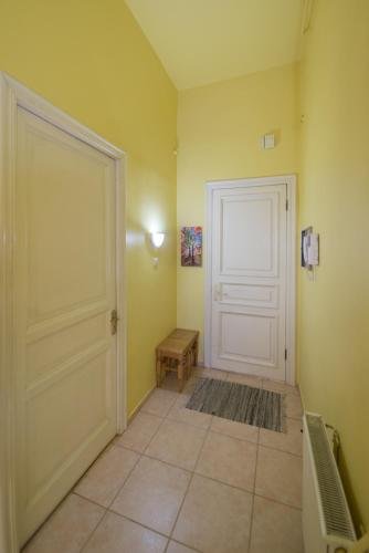 Санкт-Петербург: Apartment on Griboedova