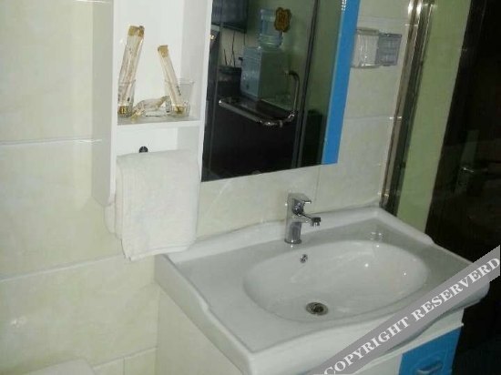 Линьи: Yijia Hotel