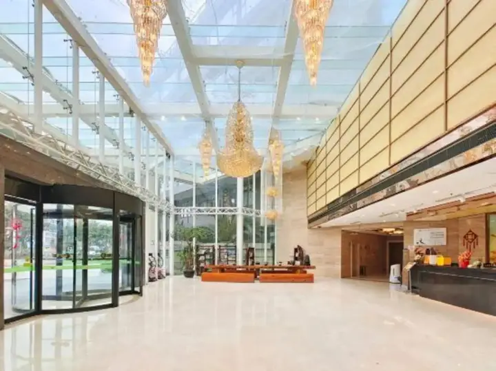 Чэнду: Garden City Hotel (Chengdu Airport)
