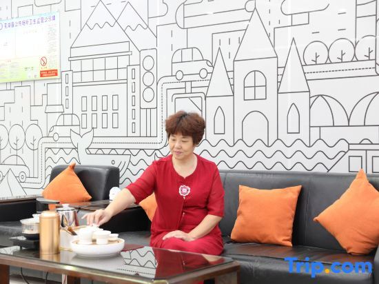 Home Inn Huayi (Wuhu Xinyi Economic Development Zone Century Avenue Branch) — фото 1