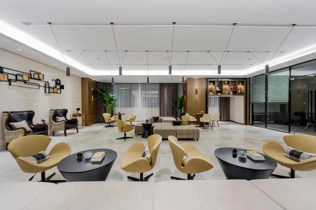 Уси: Homeinn Hotel (Wuxi Nanchan Temple Sanyang Square)