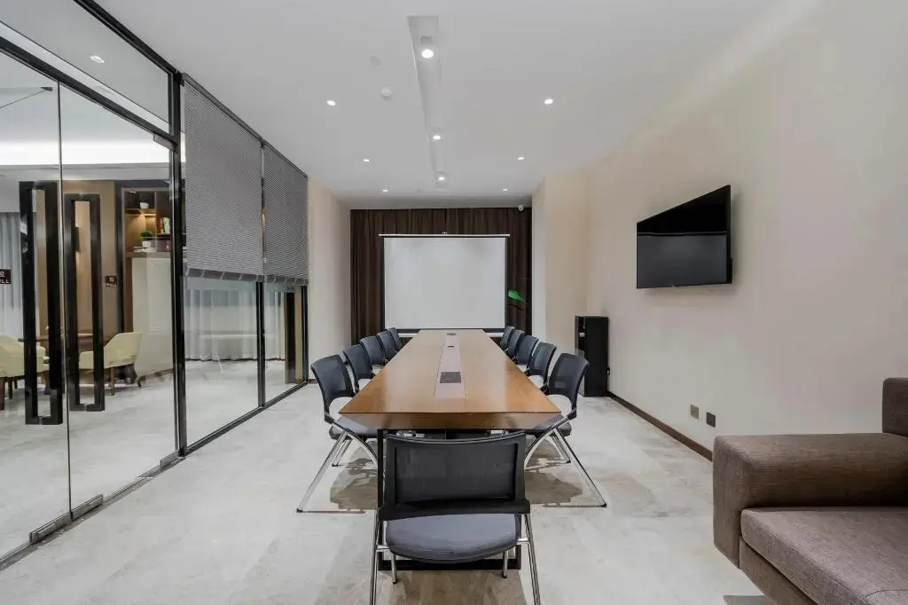 Уси: Homeinn Hotel (Wuxi Nanchan Temple Sanyang Square)