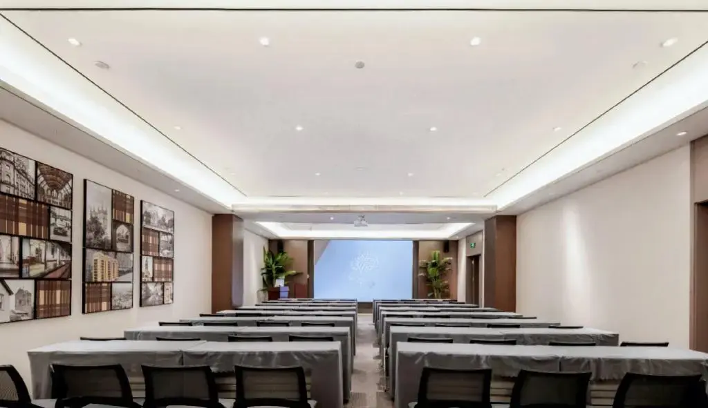 Уси: Homeinn Hotel (Wuxi Nanchan Temple Sanyang Square)